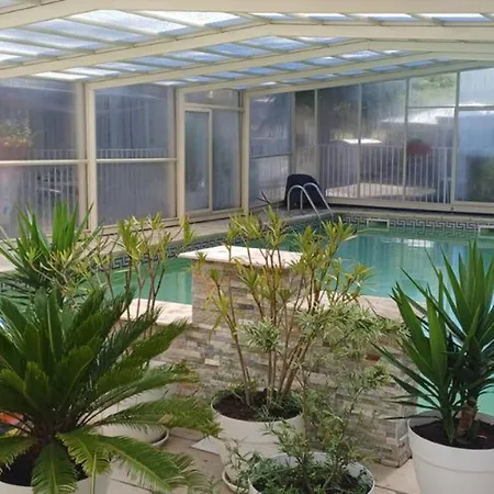 Camping Mobil-home Avec Terrasse Accueillant 6 Pers - Api-1-52-631 Sournia