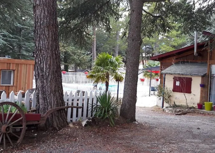 Mobil-home Avec Terrasse Accueillant 6 Pers - Api-1-52-631 Sournia